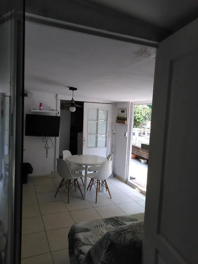 Σαλέ Oasis Βίλα Μεντόν